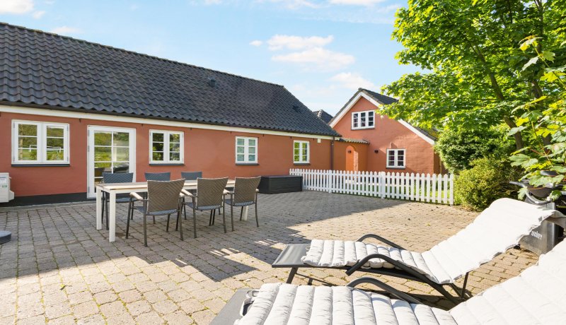 Billede af Lønstrupvej 125B, tv.