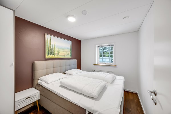 Lønstrupvej 46E, værelse 1